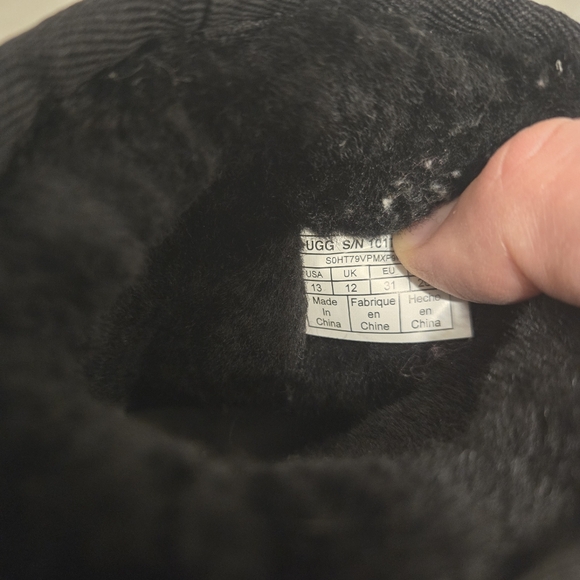 Kids Black Uggs, Size 13 - Picture 7 of 7